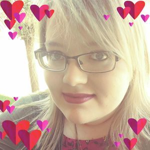 Meet your Posher, Emilie